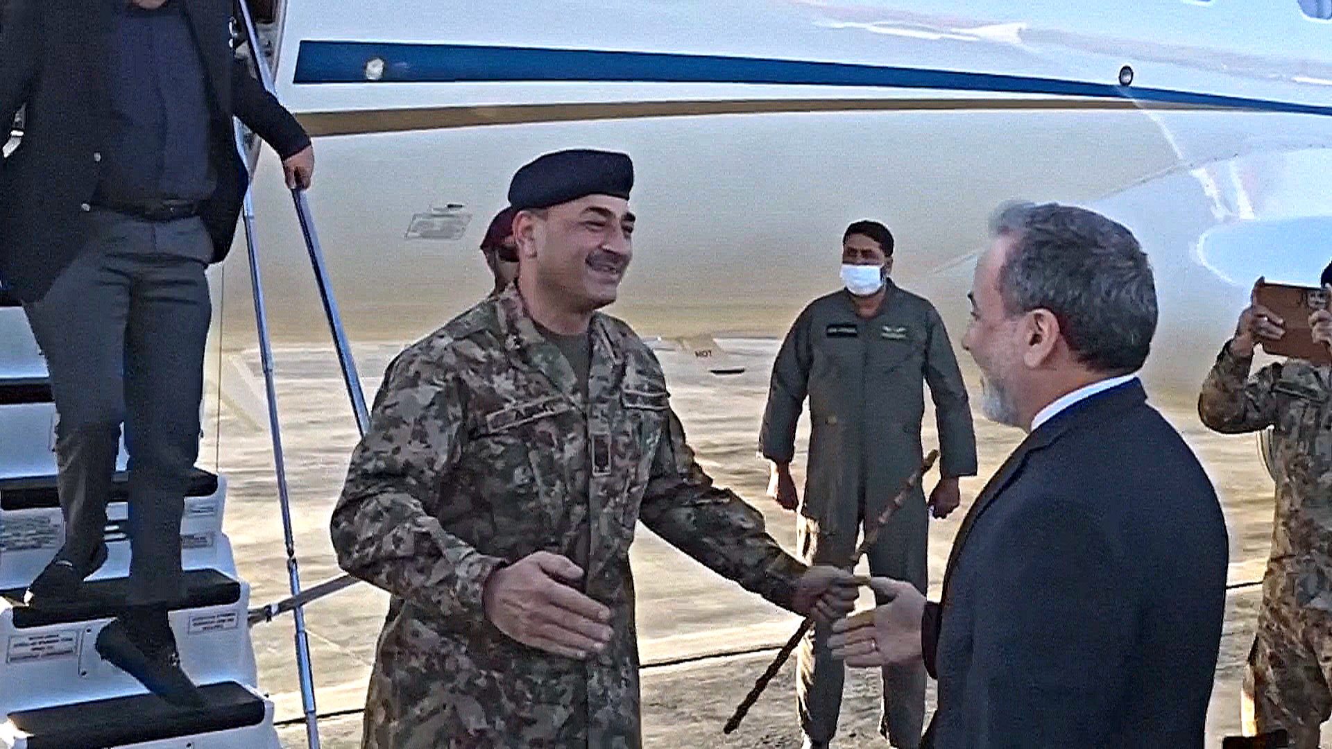 Пакистан начал предварительные переговоры с Ираном в преддверии встречи с США Пакистан начал предварительные переговоры с Ираном в преддверии встречи с США