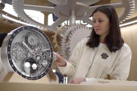 Роскошные часы представили в Женеве на фоне экономической нестабильности
