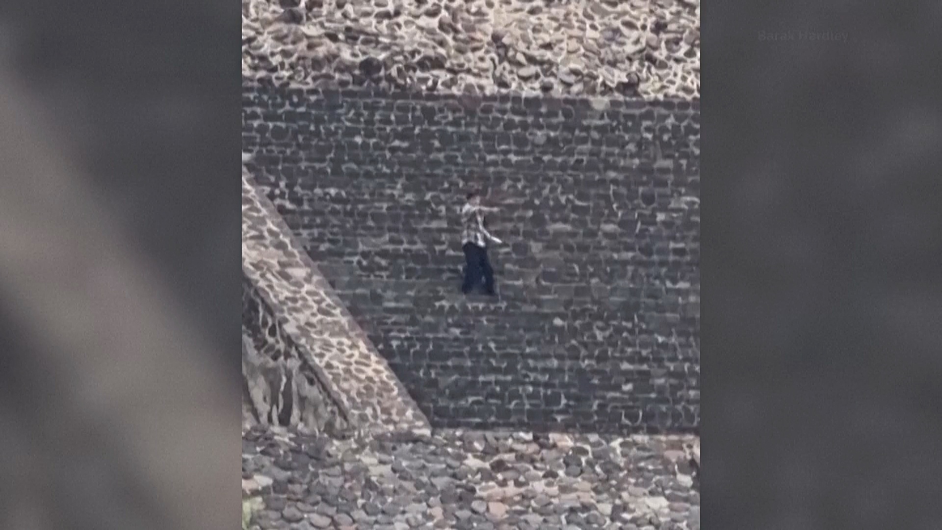 Стрельба у пирамид Теотиуакана в Мексике: погибла гражданка Канады