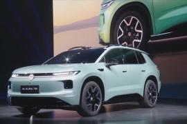 Volkswagen представляет новинки в Китае, стремясь стать лидером на рынке