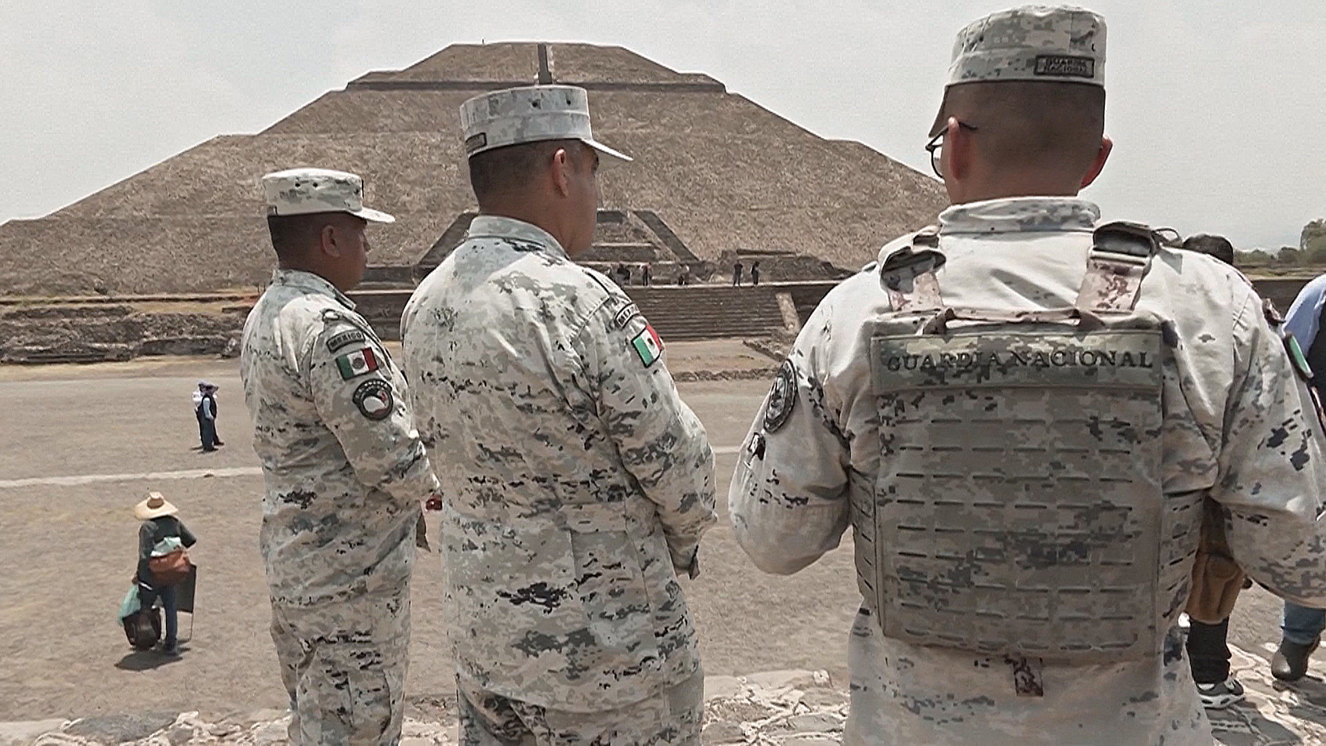 Пирамиды Теотиуакана в Мексике открылись для туристов после стрельбы