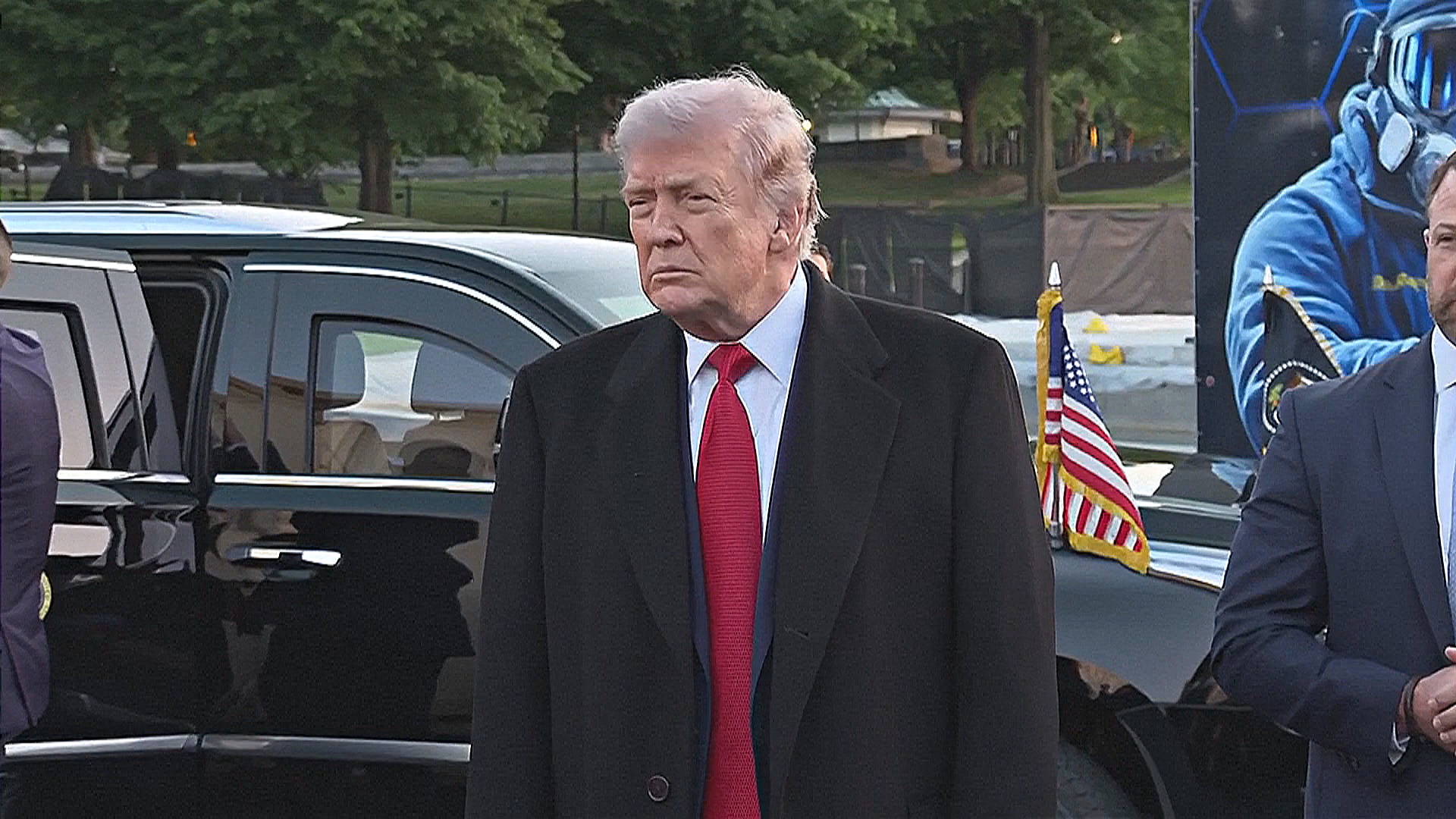 Трамп заявил о переговорах с Ираном после нового обмена ударами