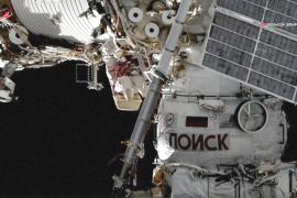 Российские космонавты первый раз в 2026 году вышли в открытый космос