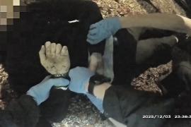 В британском Саутгемптоне вспыхнули беспорядки из-за видео с умирающим студентом, закованным в наручники
