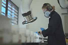 Сто лет под ногами: в Австралии хранят 100 тысяч образцов почвы