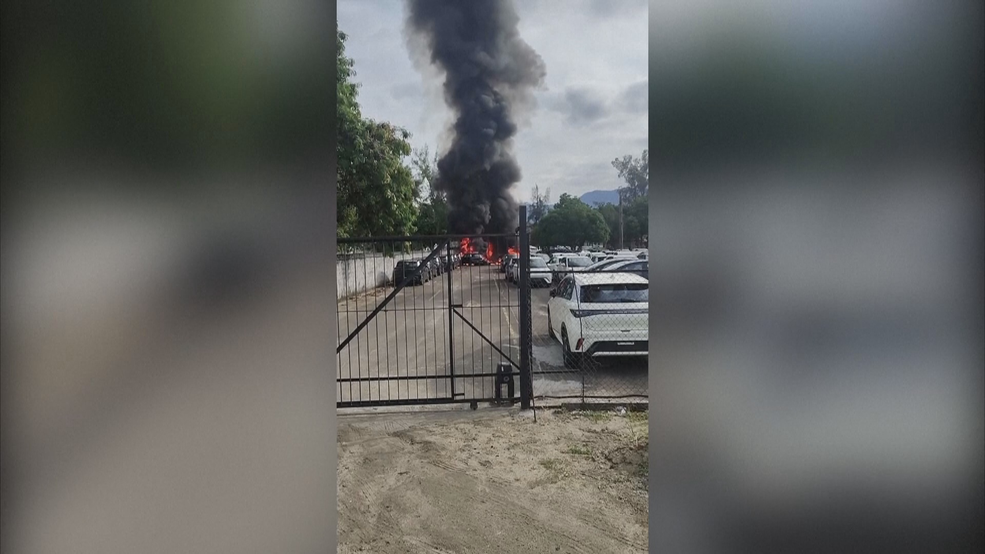 Два вертолёта столкнулись над Рио: все на борту погибли Два вертолёта столкнулись над Рио: все на борту погибли