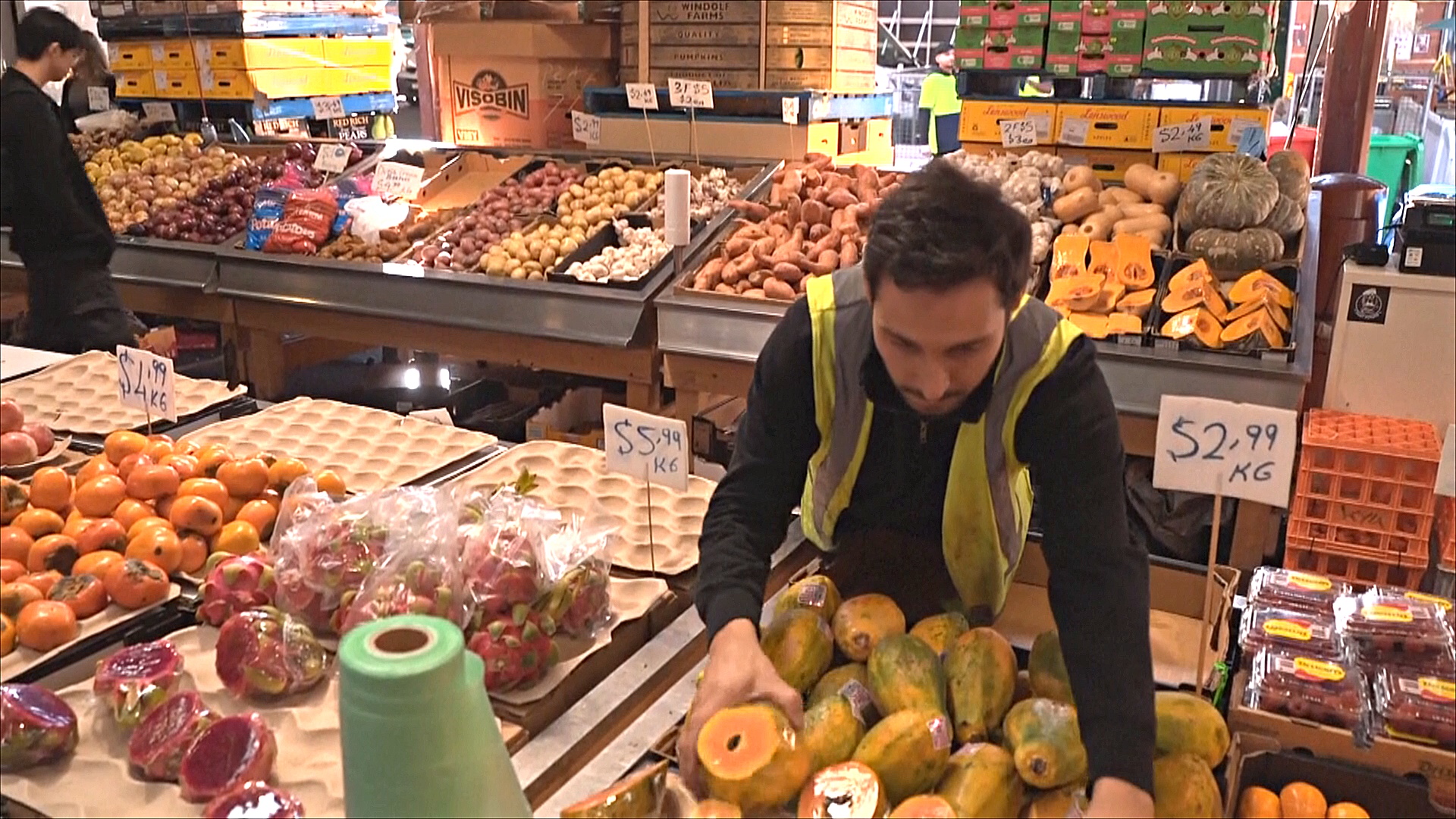 Как в Австралии спасают продукты с рынка Как в Австралии спасают продукты с рынка