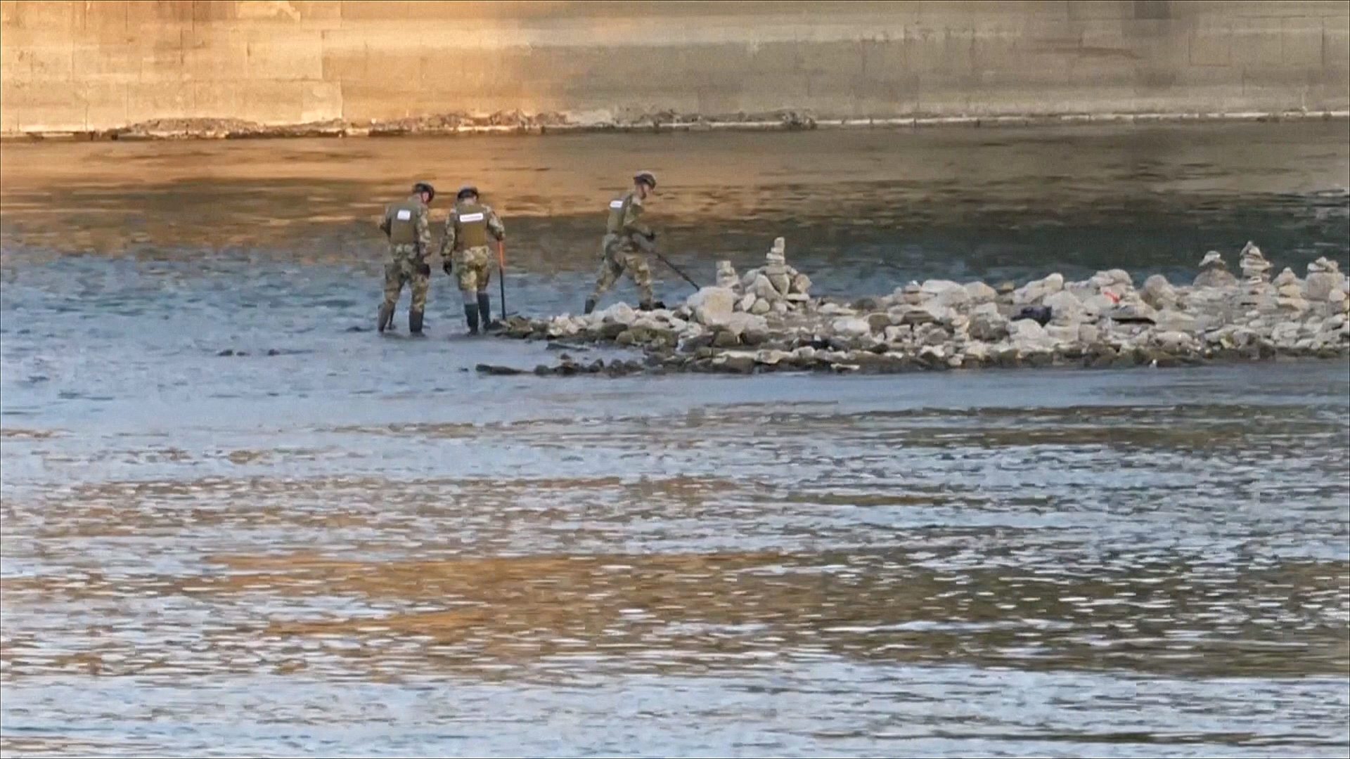 В Будапеште из-за низкого уровня Дуная нашли снаряд времён Второй мировой