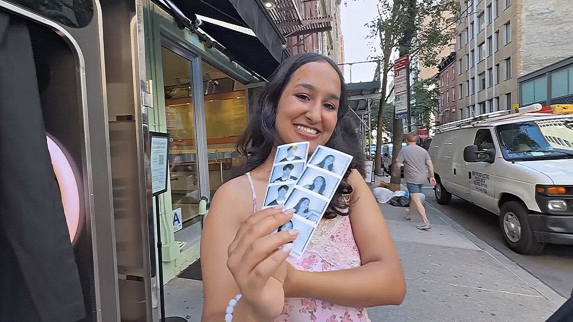 Любовь с первого снимка: в Нью-Йорке запустили фотобудку для поиска пары Любовь с первого снимка: в Нью-Йорке запустили фотобудку для поиска пары