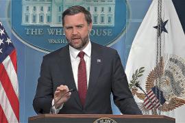 Вэнс: США не будут вести переговоры с Ираном, пока он атакует суда