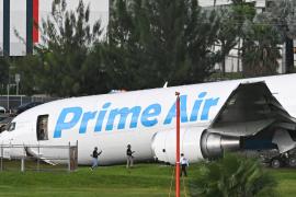 Грузовой самолёт Amazon разбился при посадке в Майами: погибли пять человек