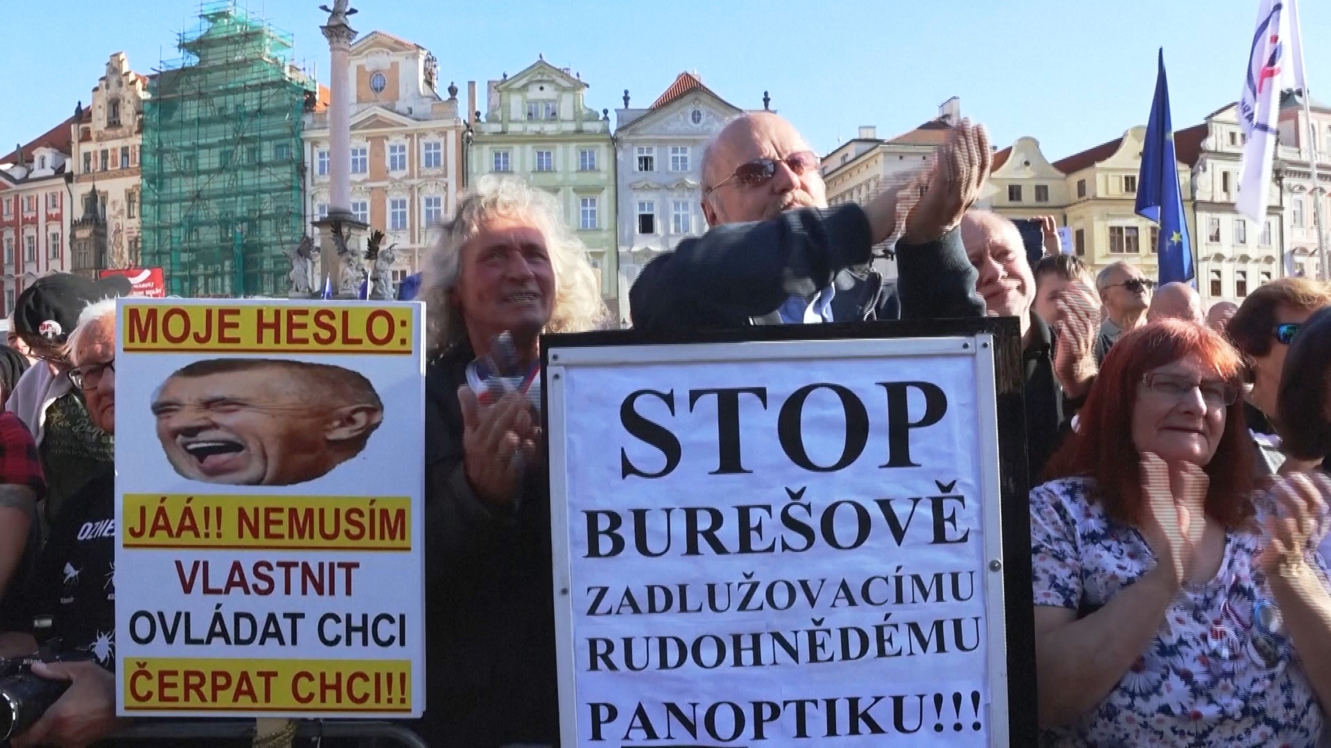 В Праге сотни людей вышли на протест против правительства Андрея Бабиша В Праге сотни людей вышли на протест против правительства Андрея Бабиша