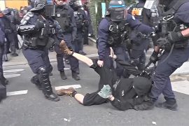 Массовые протесты во Франции: участники требуют улучшить условия в школах