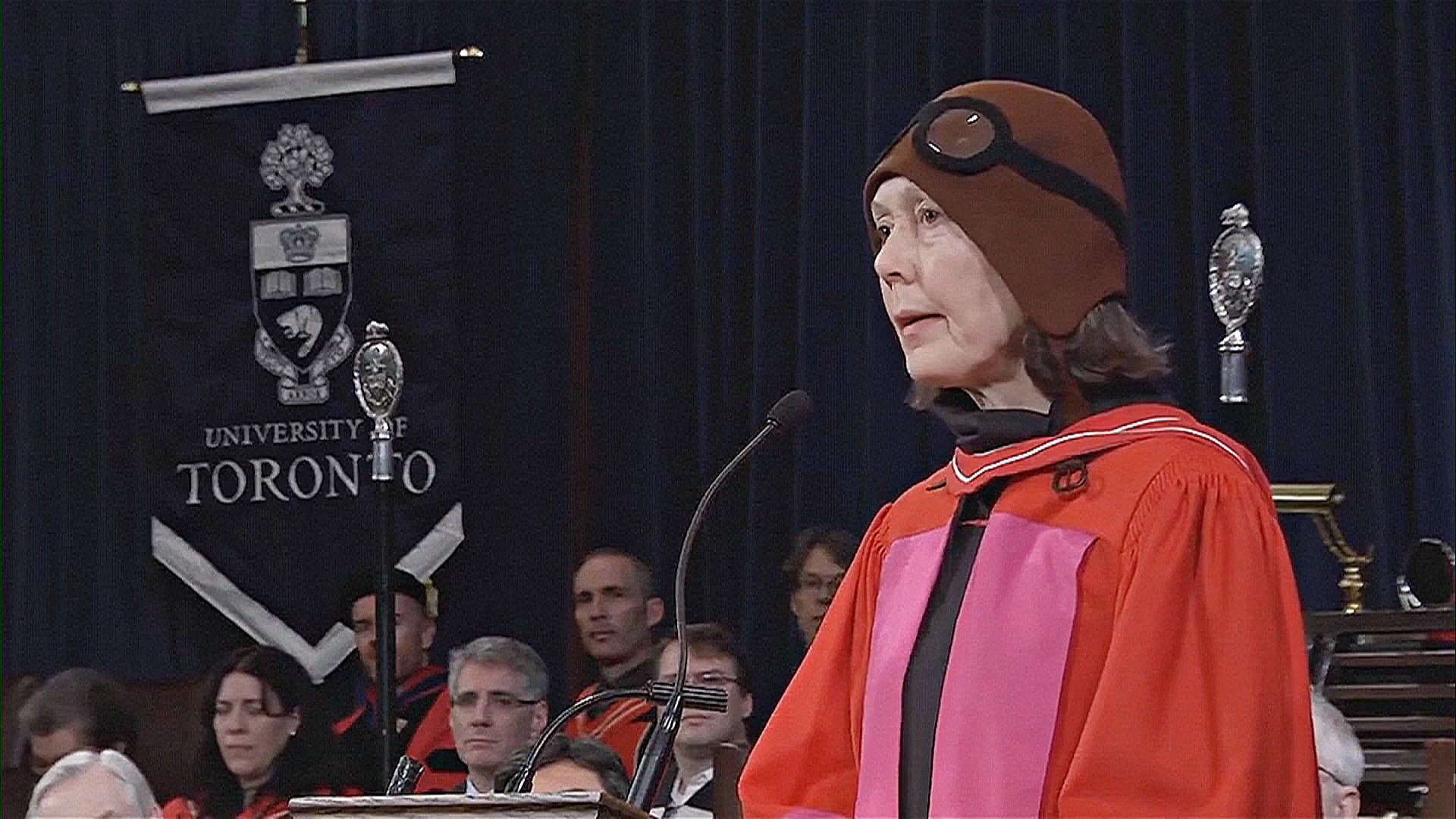 Канадская поэтесса Энн Карсон получила Нобелевскую премию по литературе Канадская поэтесса Энн Карсон получила Нобелевскую премию по литературе