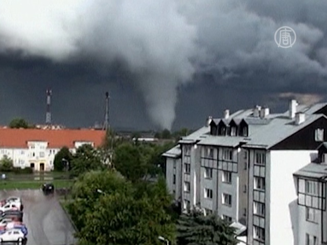 На Польшу обрушились торнадо, 1 человек погиб