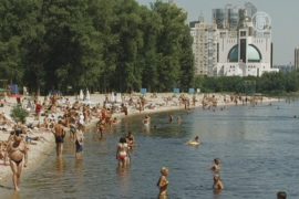 Из-за кишечной палочки в Киеве запрещено купаться