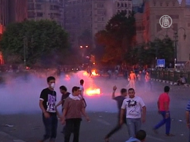 Исламисты продолжают погромы в Каире