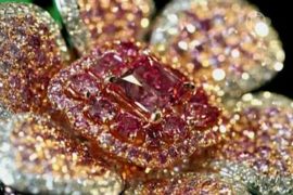 Редкие цветные бриллианты продают в Гонконге