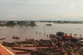 Главное шоссе Нигерии превратилось в реку