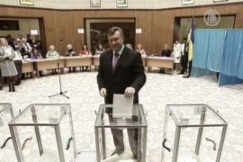 Наблюдатели: выборы в Украине прошли с нарушениями