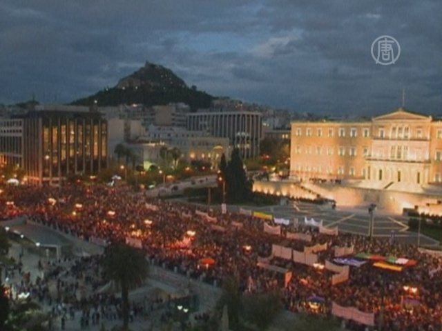 Бюджет в Греции приняли на фоне протестов