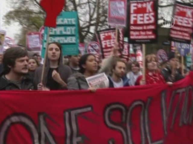 Лондон: протест студентов прошел без погромов