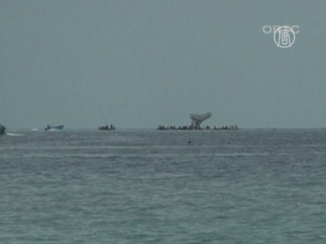 Самолет рухнул в океан, все 29 пассажиров живы