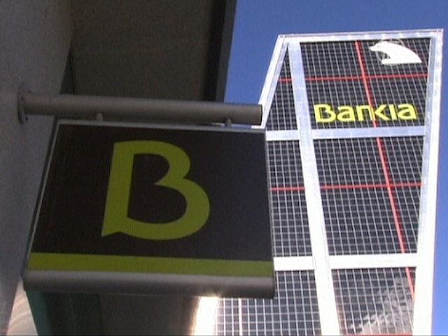 Испанский банк Bankia уволит тысячи служащих