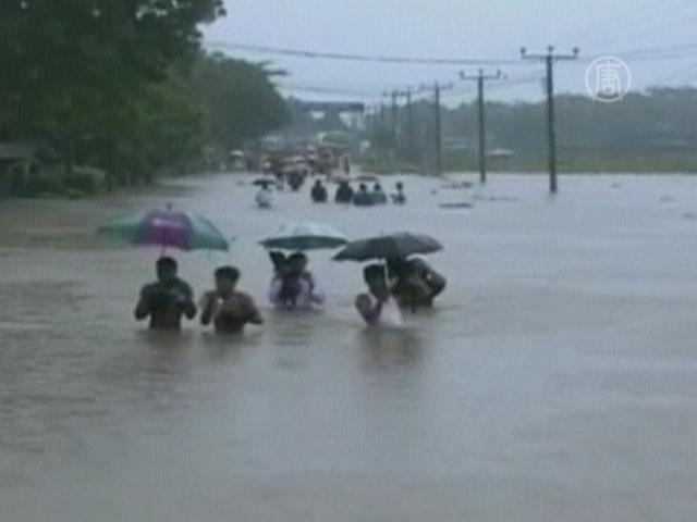 Шри-Ланку заливают дожди, есть жертвы