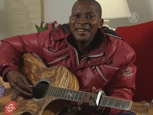 Музыкант из Мали: исламисты сожгли инструменты