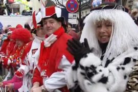 В Кёльне празднуют пик карнавального сезона