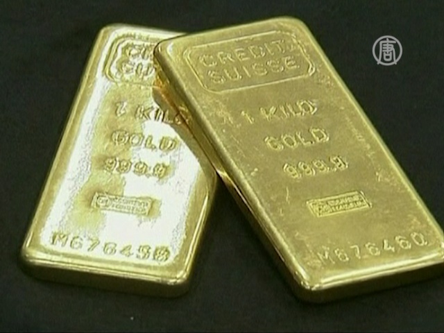 Директору рыбного рынка подбросили 2 кг золота