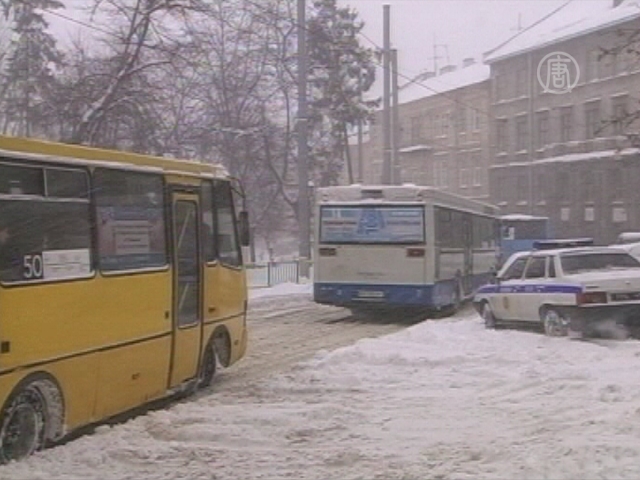 В Украине прекращаются рекордные снегопады