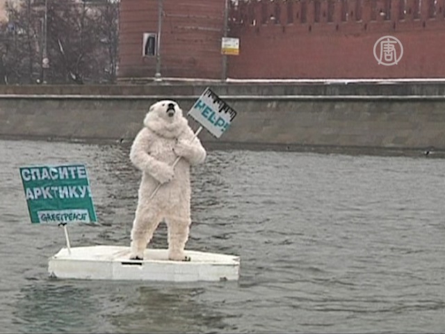 Как медведь плавал на льдине под стенами Кремля