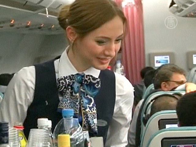 В Турции стюардессам запрещают ярко красить губы