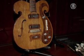Уникальную гитару The Beatles выставят на торги