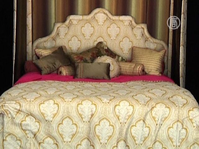 Кровать за $175 000 показали в Нью-Йорке