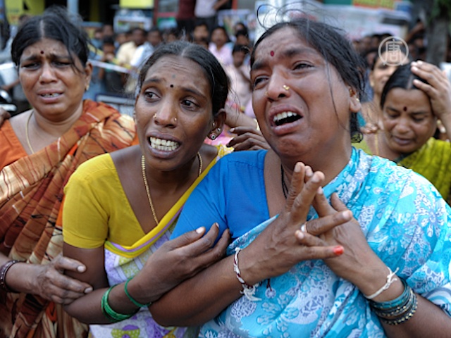 В Индии рухнула гостиница: не менее 10 погибших