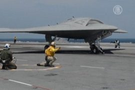 США впервые посадили беспилотник на авианосец