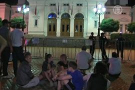 София: баррикады расчищены, политики освобождены