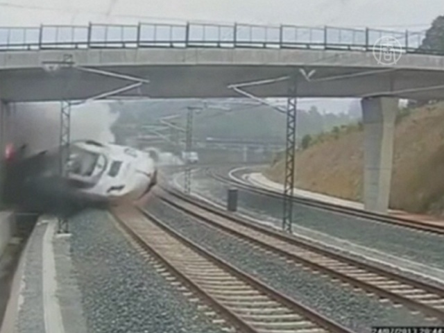 Крушение поезда в Испании показали на видео