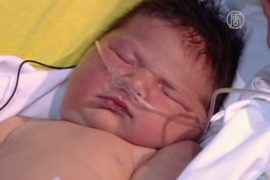 Испанка родила ребенка на 6,2 кг без наркоза