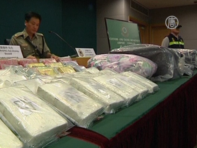 В Гонконге задержали россиянку с 12 кг кокаина