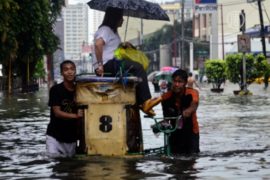 Филиппинцы приходят в себя после наводнения