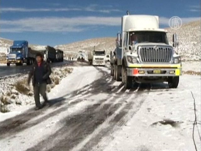 Тысячи перуанцев оказались в снежной ловушке