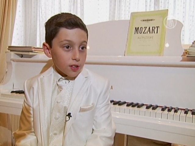 9-летний пианист выпустит свой альбом