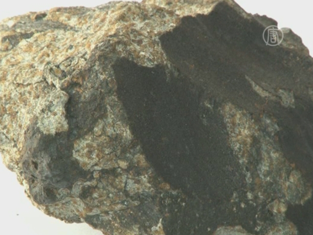 Фрагмент метеорита «Челябинск» подняли из озера
