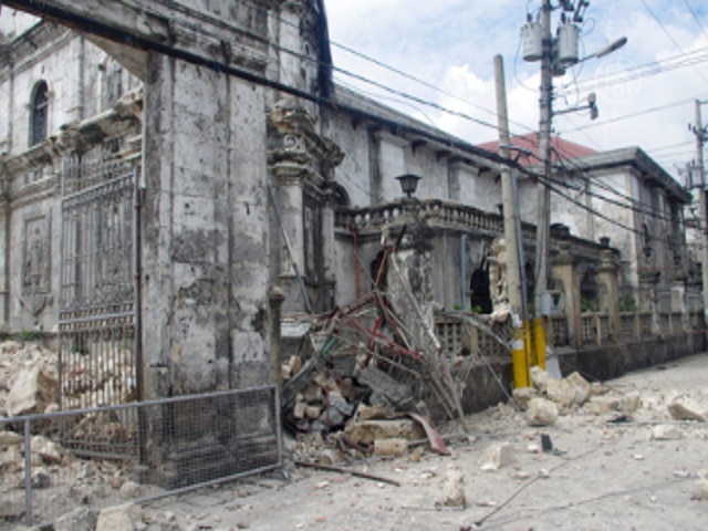Мощное землетрясение на Филиппинах: 20 погибших