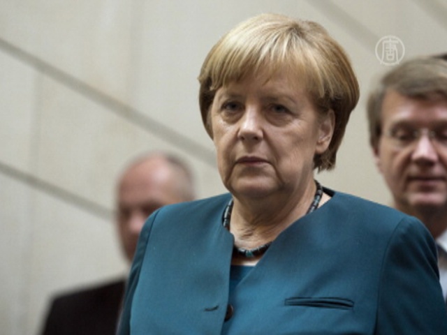 Немцы недовольны прослушкой телефона Меркель