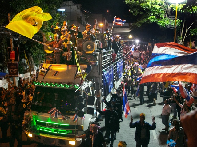 Протесты в Таиланде туристов не смутили